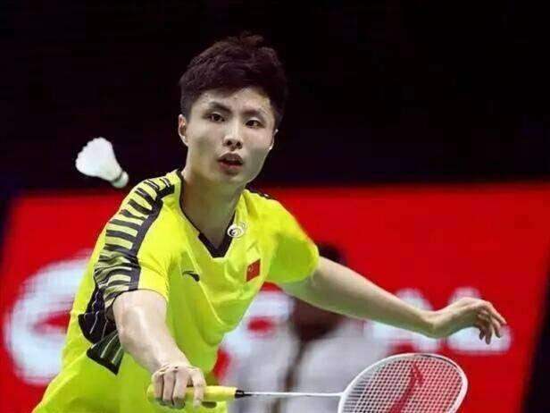 米兰冬窗急寻中锋：莱奥撑不起停区，谁能补上争冠最后一块拼图？