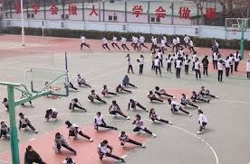 德扑锦标赛：解析“现场实况直播（Live Stream）”对选手的心理压力。（德州扑克锦标赛：现场直播如何影响选手的心理压力）